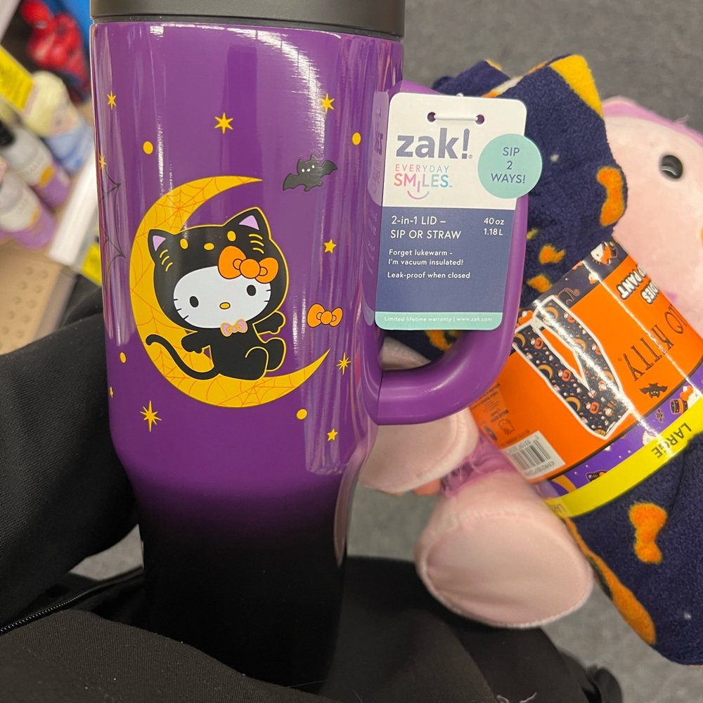 Hello kitty 40oz tumblr nwt